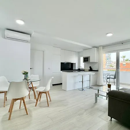 En 1ª Linea De Playa, Piscina Y Parking Benalmadena