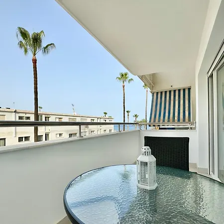 En 1ª Linea De Playa, Piscina Y Parking Apartment *
