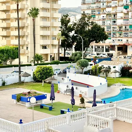 En 1ª Linea De Playa, Piscina Y Parking Apartment