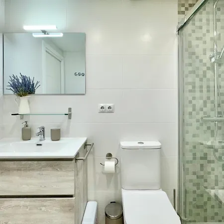 En 1ª Linea De Playa, Piscina Y Parking Benalmadena